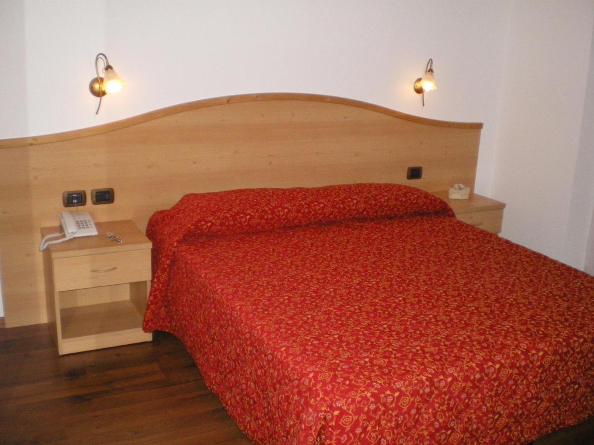 Hotel Garni Arnica Molveno Εξωτερικό φωτογραφία
